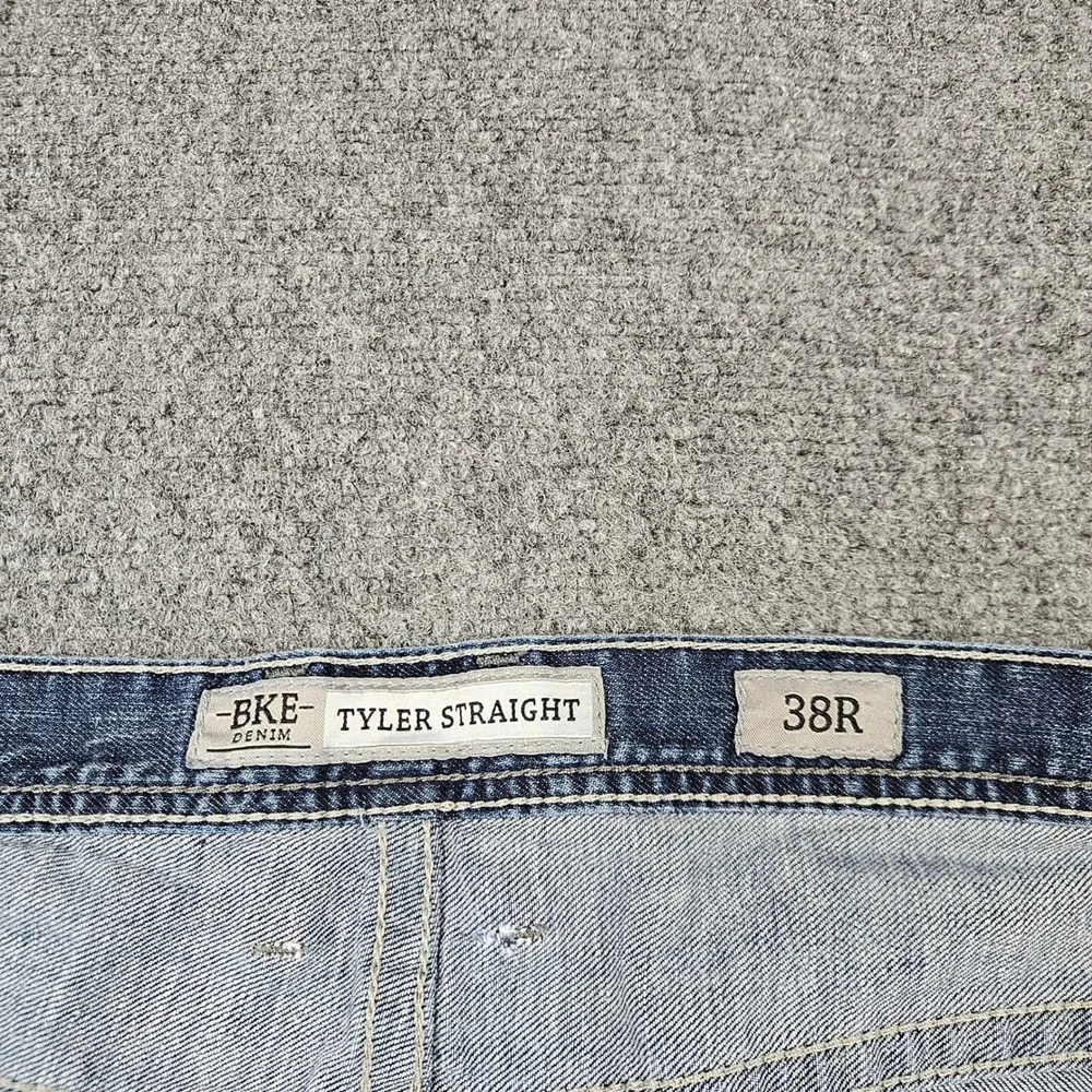 BKE Tyler Straight Leg Jeans Mens 38R Medium Wash Blue Denim BMC23001R